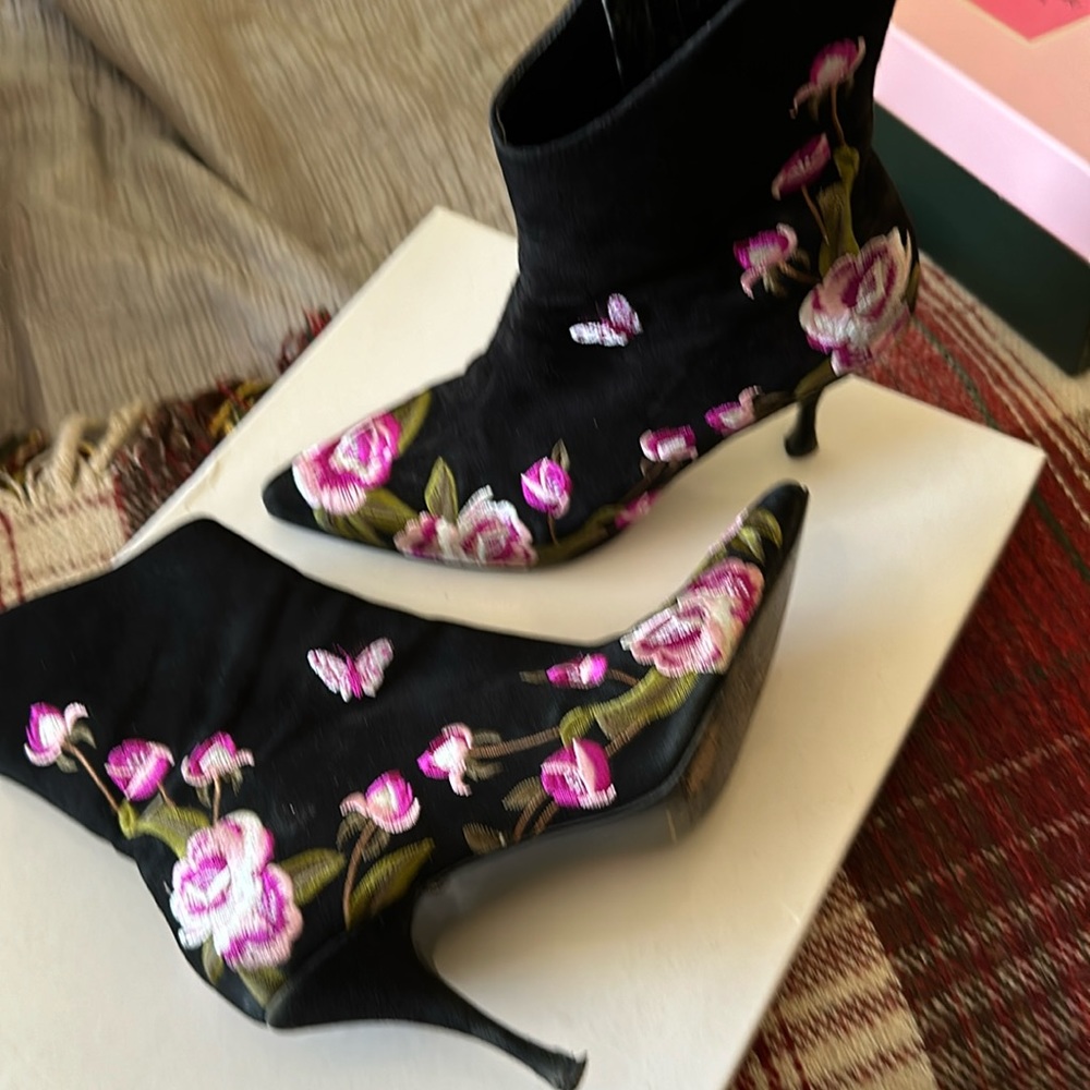 Beverly Feldman embroidered black booties